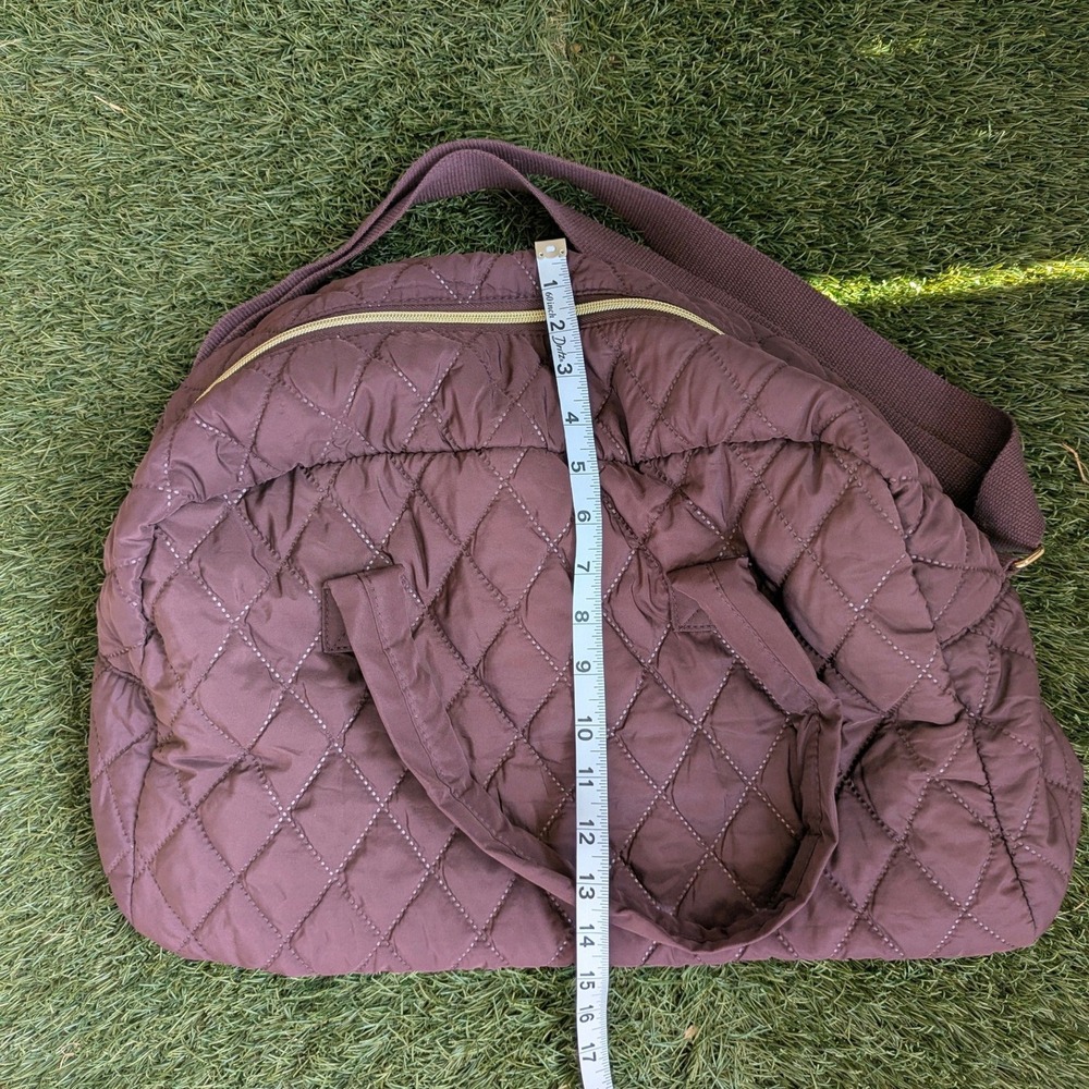 New With Tags Ulta Beauty Quilted Duffle Bag Plum Purple Weekender Travel Gym - Picture 8 of 8